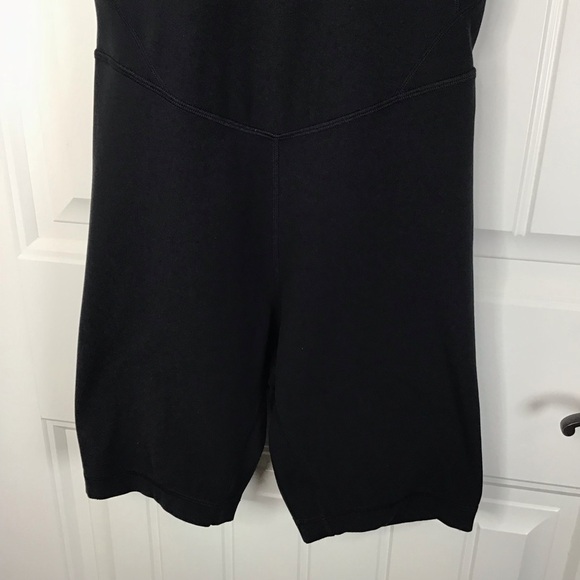 Lululemon Align Onesie 8” in Black Size 6. - Picture 4 of 9
